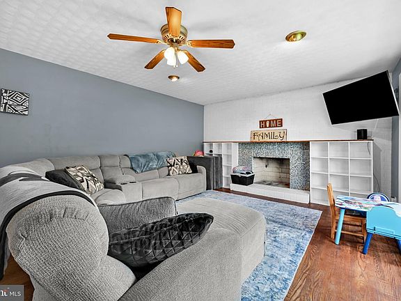 3rd image of 2621 Vireo Rd