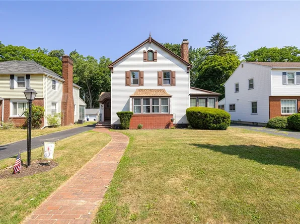 164 Chestnut Hill Dr, Rochester, NY 14617