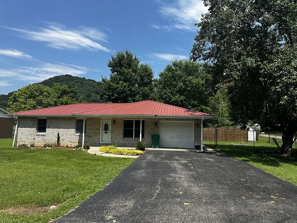 224 Maher Dr