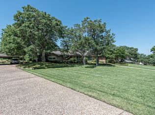 1116 Sierra Dr, Woodway, TX 76712