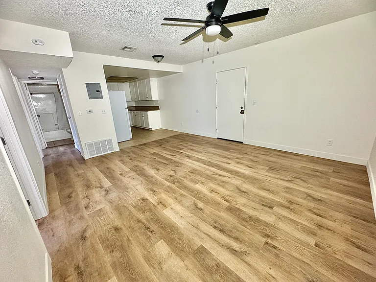 11058 Cantlay St #2 — Photo 1