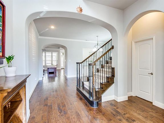 5th image of 6904 Gallatin St
