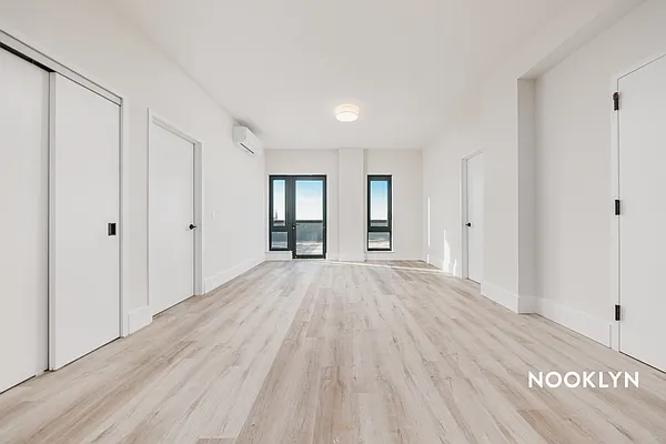 Rented by Nooklyn NYC LLC | media 44
