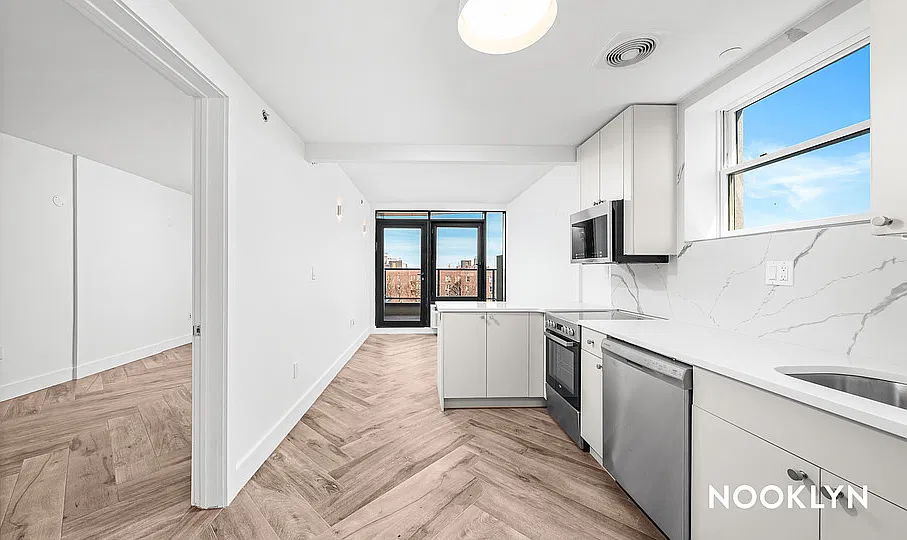 706 Ocean Pkwy #8B