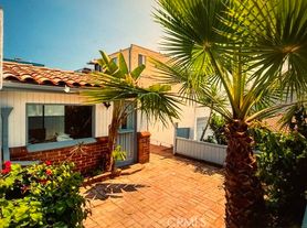 308 40th St, Manhattan Beach, CA