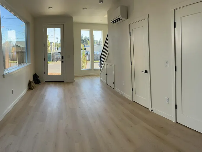 12075 SE Oak St — Photo 7