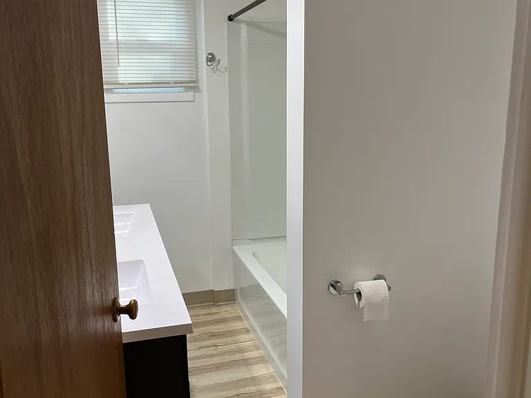 319 Briggs Ave — Photo 27