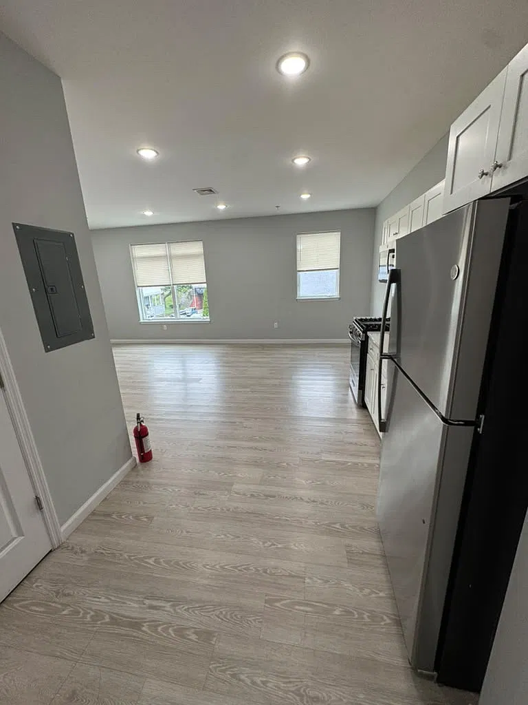 2 bed, $2,127 — Photo 3