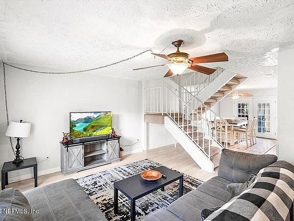 4th image of 8150 SUTTON Place E