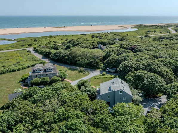 15 Kane Ln #K9, Edgartown, MA 02539