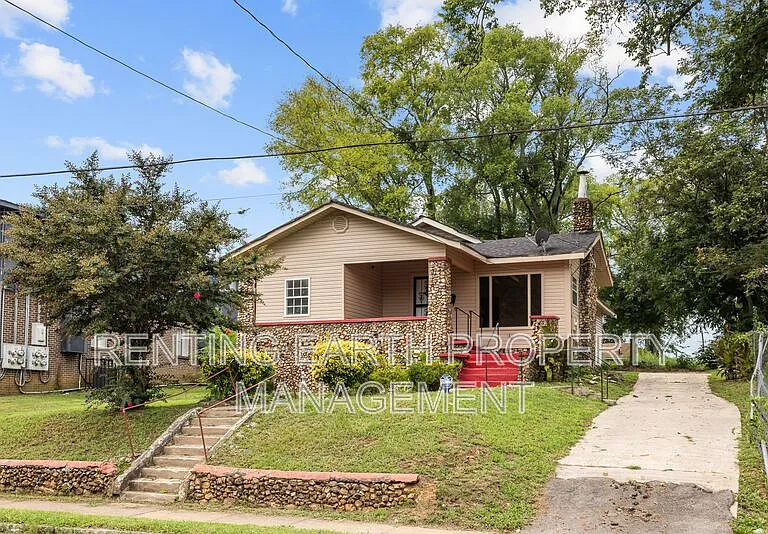 2320 Court R — Photo 2