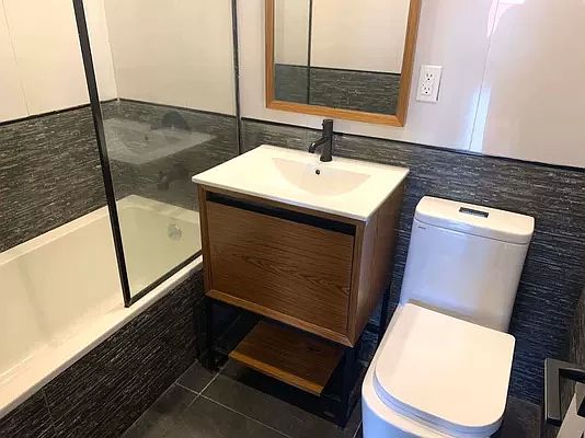 5th image of 702 Rogers Ave #4I
