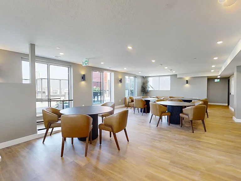 475 King St E — Photo 10