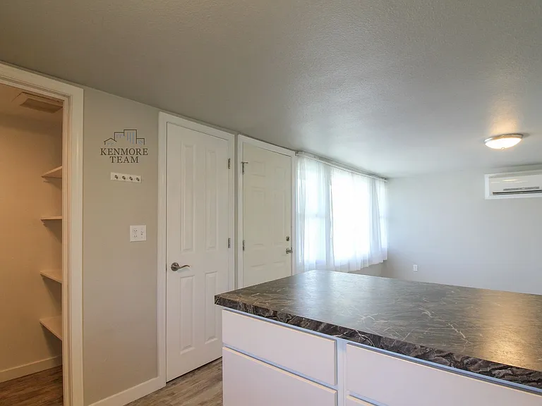 103 Casey Ave — Photo 5