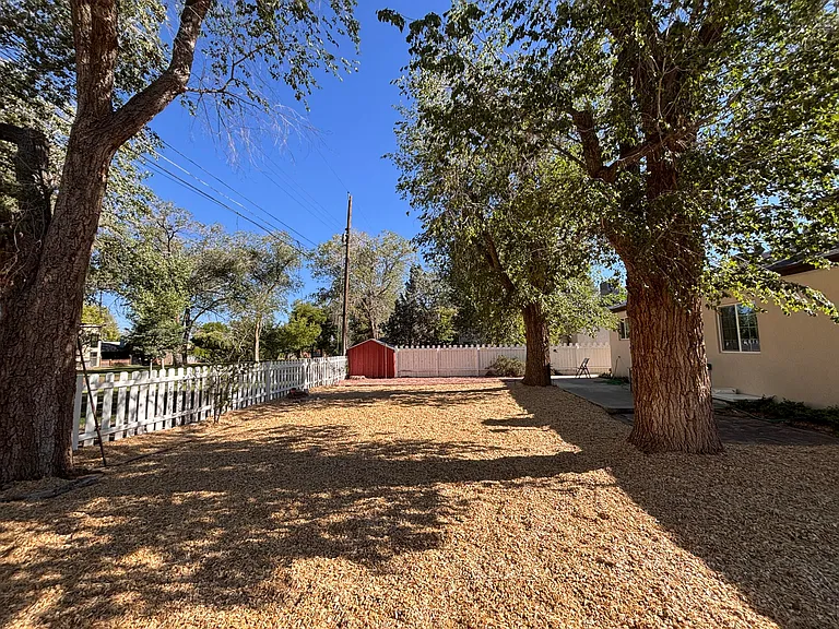 801 Solano Dr NE — Photo 33