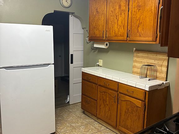 5th image of 1315 W 36th Pl