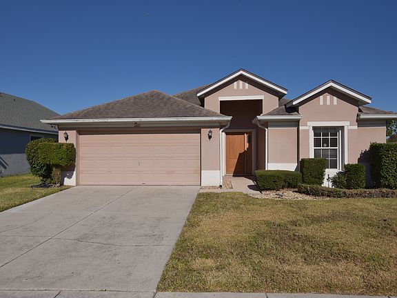 4th image of 2821 Maguire Dr