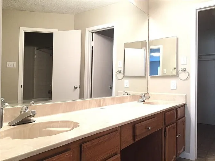 621 Shenandoah Ct — Photo 8