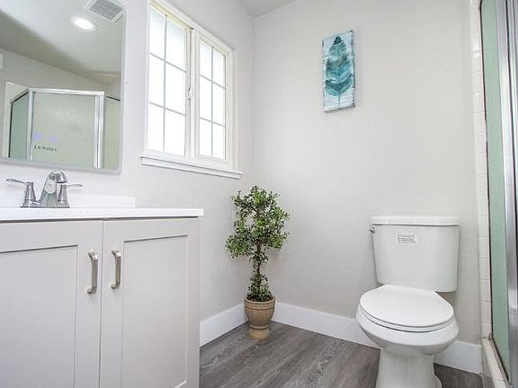 5th image of 1555 Jorgensen St