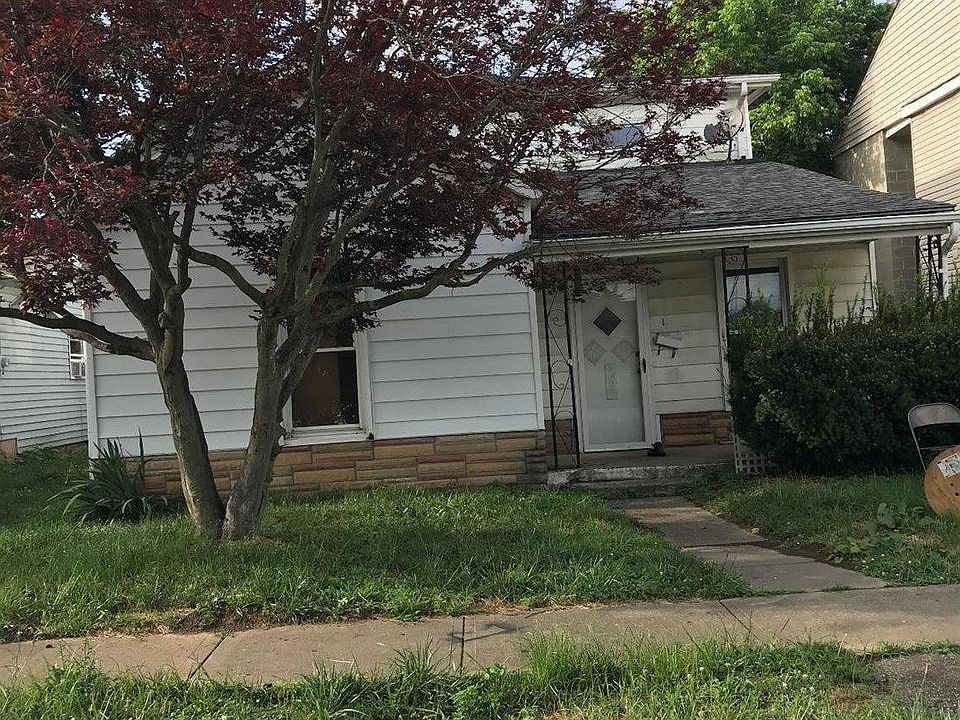1st image of 16 E Leslie Ave
