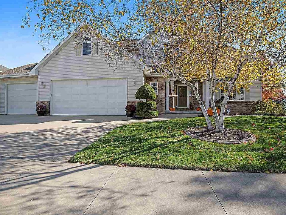 1st image of 4932 N Waterford Dr
