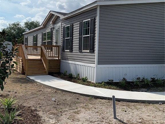 3rd image of 7581 Morgan Jones Dr W