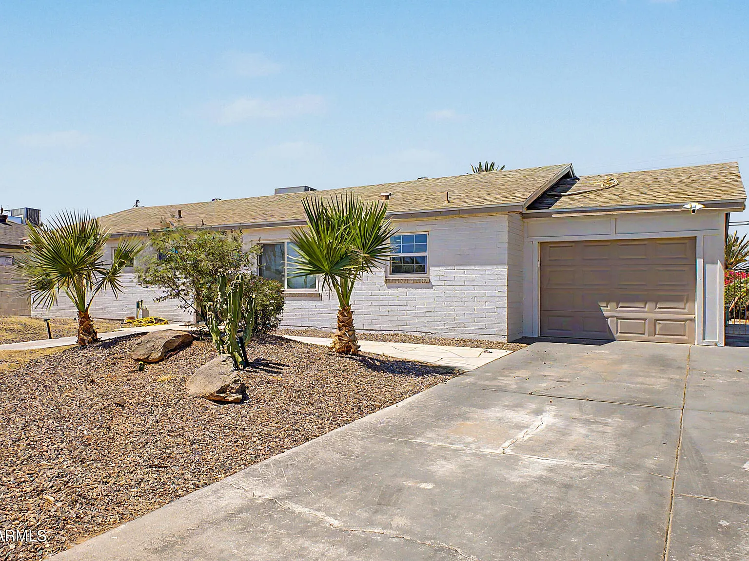 4 bed, 2.0 bath, 1981 sqft, $3,500 — Photo 2