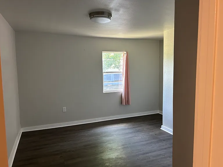 157 Farice St — Photo 8