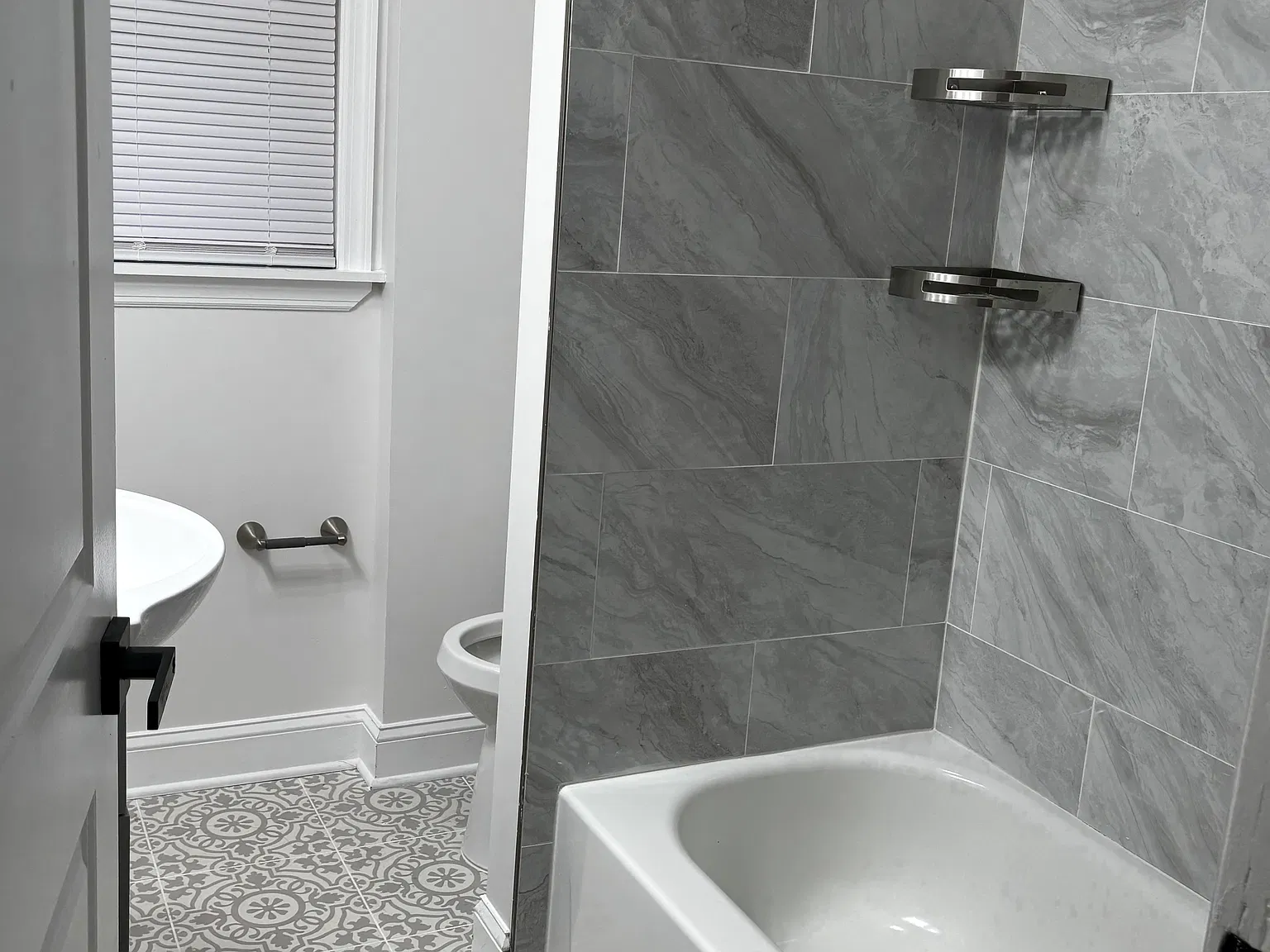 4 bed, 1871 sqft, $3,195 — Photo 4