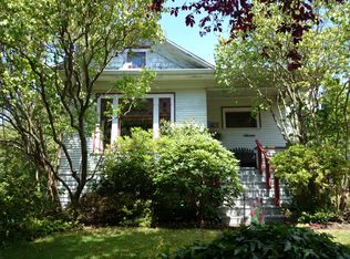 2318 N 55th St, Seattle, WA 98103