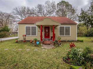 2415 Elvinta St, Baytown, TX 77520