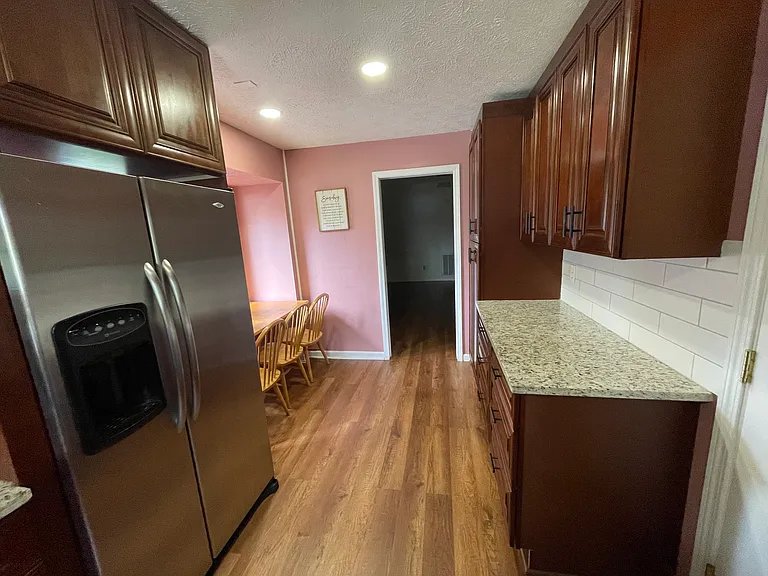 3755 Station Dr NW — Photo 4