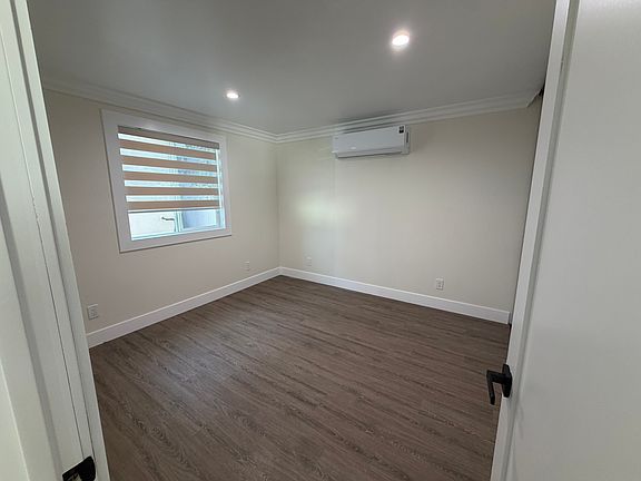 3rd image of 8427 San Carlos Ave #B