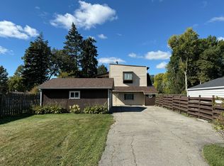 225 Hannum Ave, Rossford, OH 43460