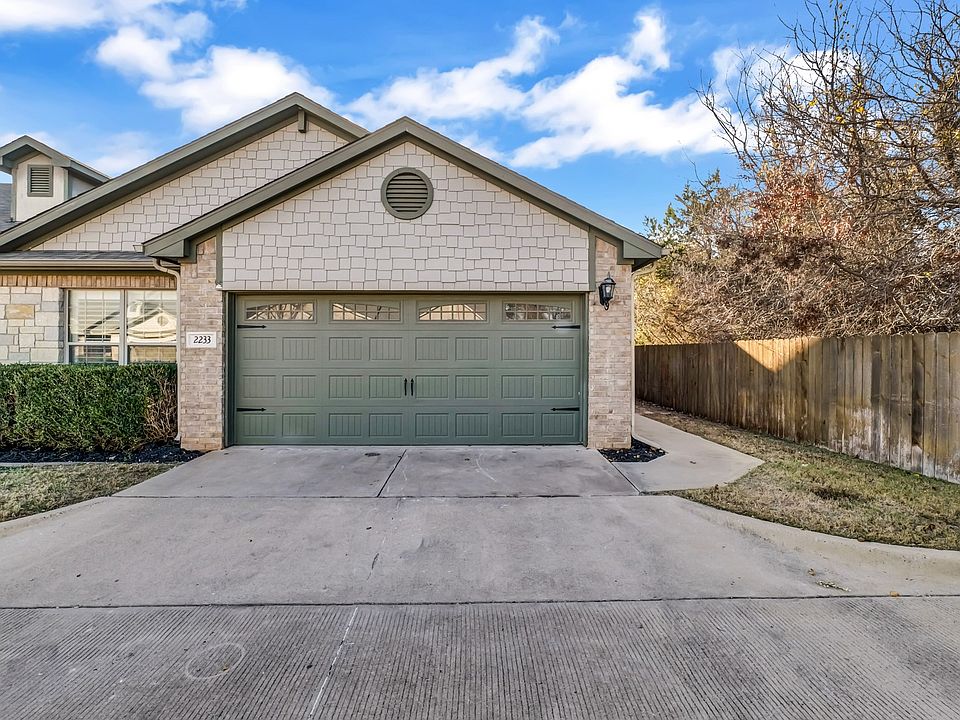1st image of 2233 Cobblestone Ct
