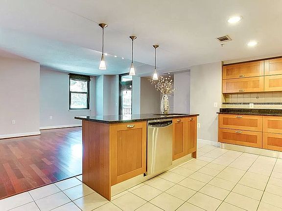 3rd image of 2451 Midtown Ave #219