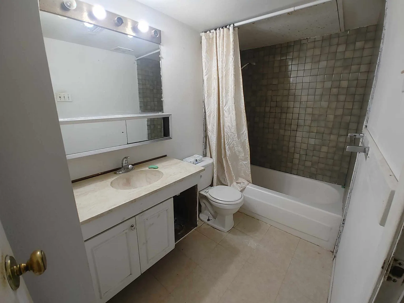Springwood Dr, Lewisville — Photo 4
