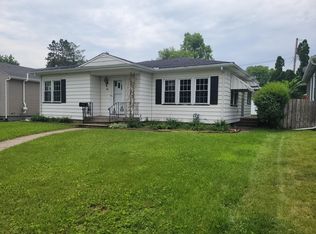 515 W 31st St, Davenport, IA 52803