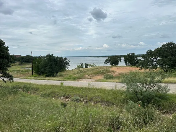 385 N Beacon Ln, Brownwood, TX 76801