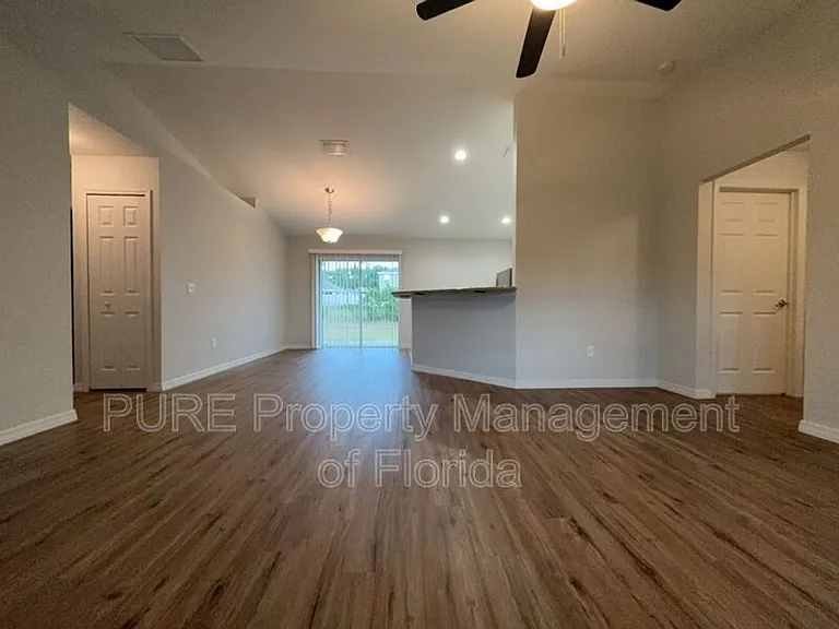 9870 SE 159th St — Photo 4