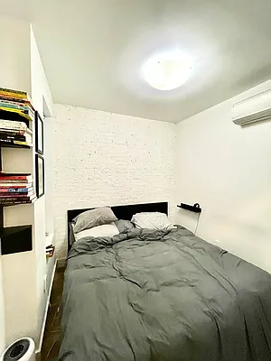 Rented by Pear NYC LLC | media 30