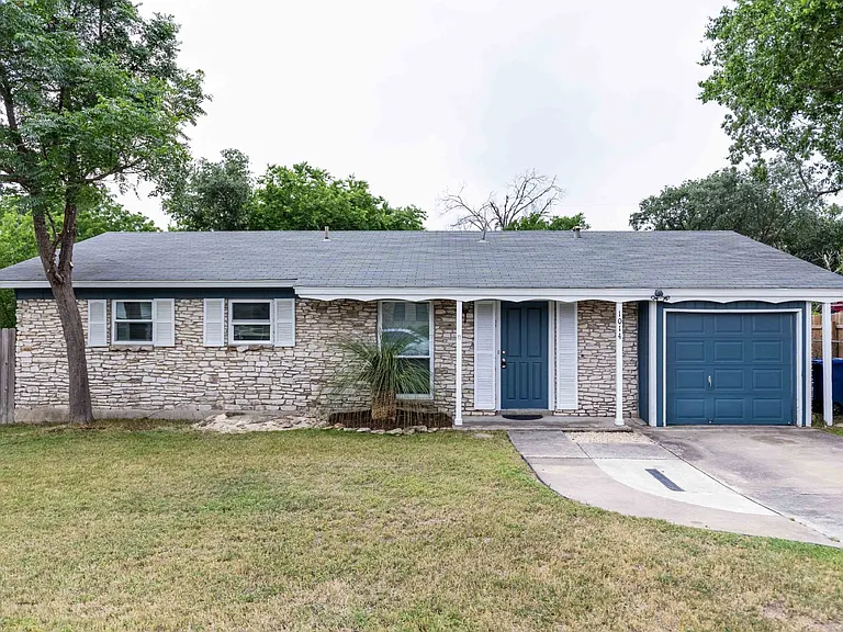 1014 Morey Peak Dr — Photo 1