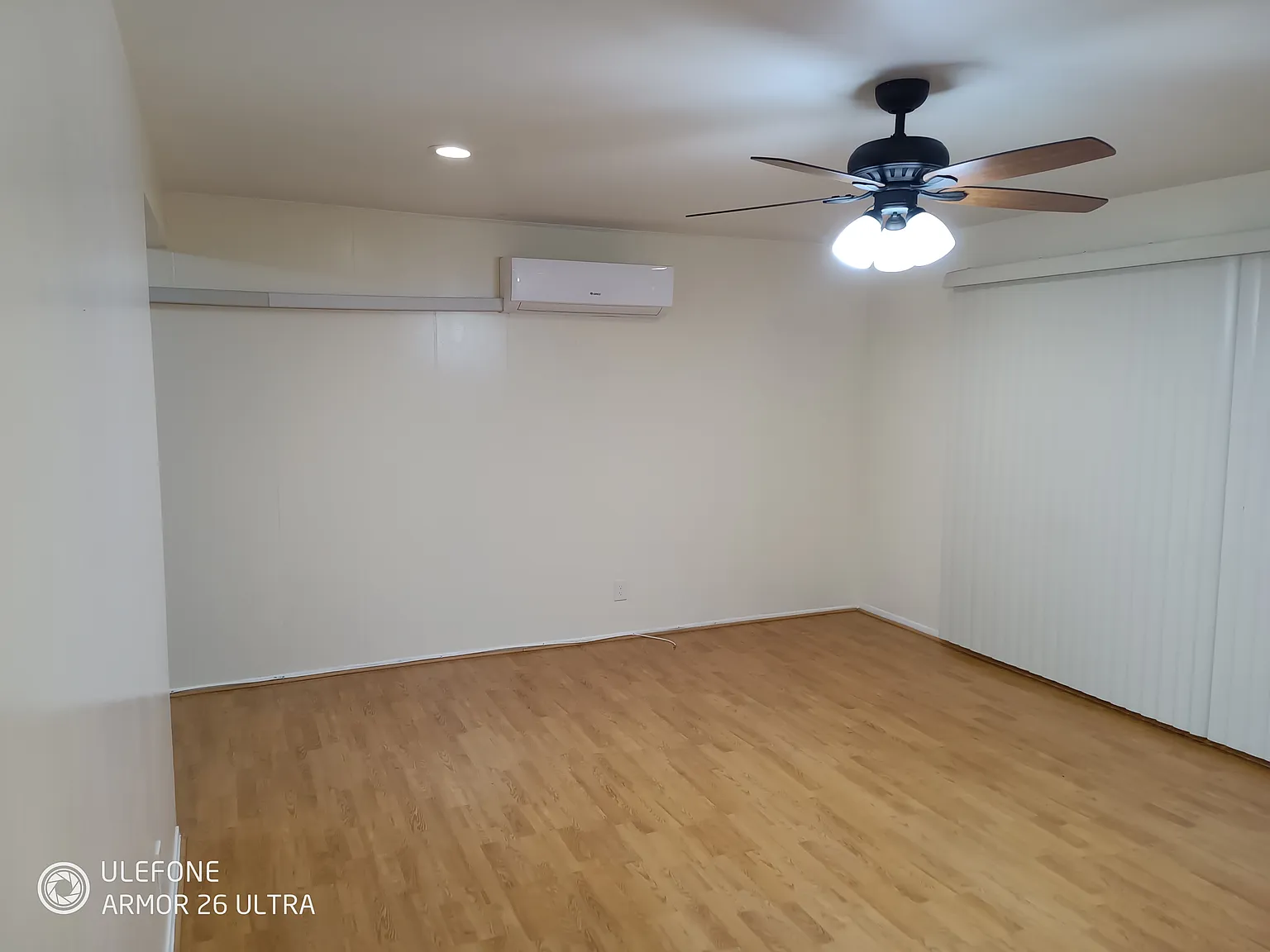 4256 Walnut St - F — Photo 2