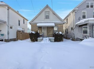 2247 Independence Ave, Niagara Falls, NY 14301