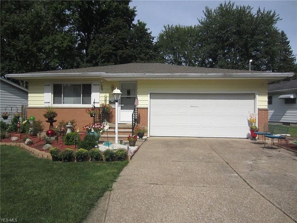 1st image of 125 Pinewood Dr