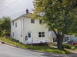 56 Irving St, Dartmouth, NS B2W1K2