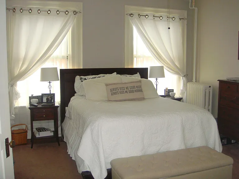 Main Bedroom- 12'X13'