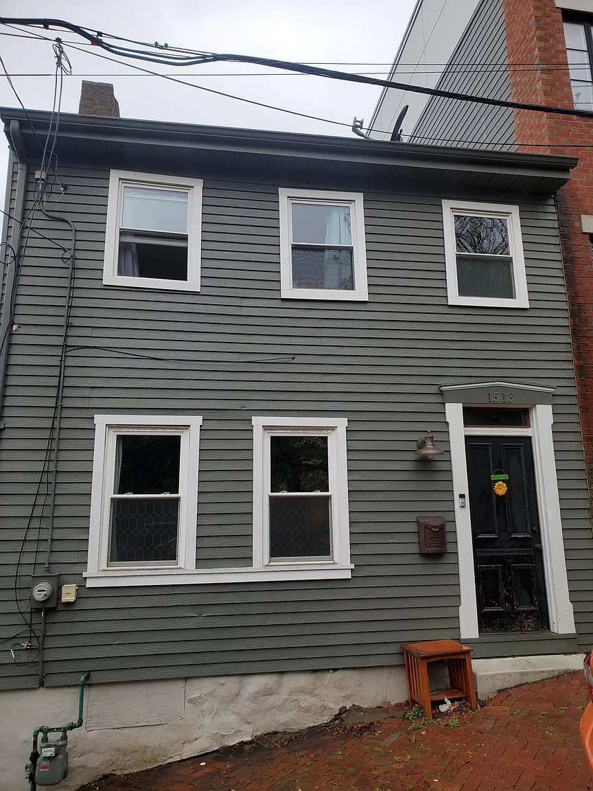 1513 Boyle St photo 1