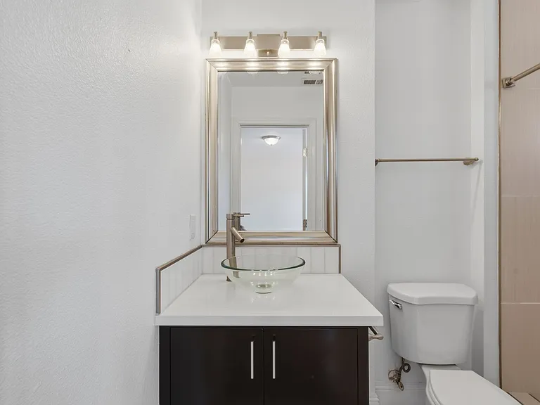 222 Indio Dr — Photo 25