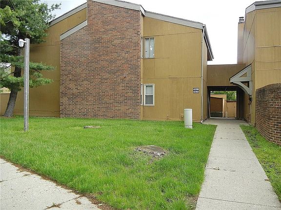 3rd image of 4519 Lansmore Dr APT B